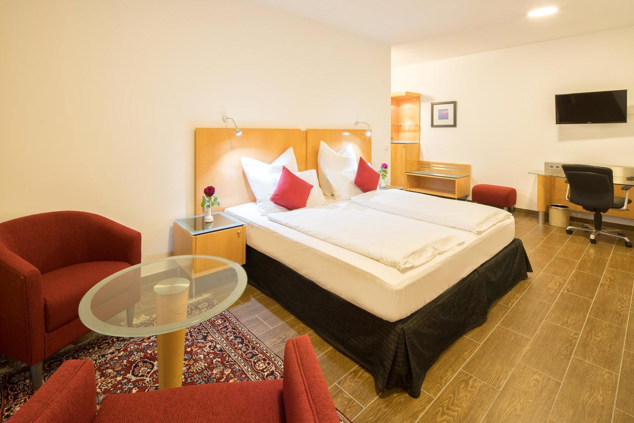 Taba Hotel Kellinghusen Eksteriør billede